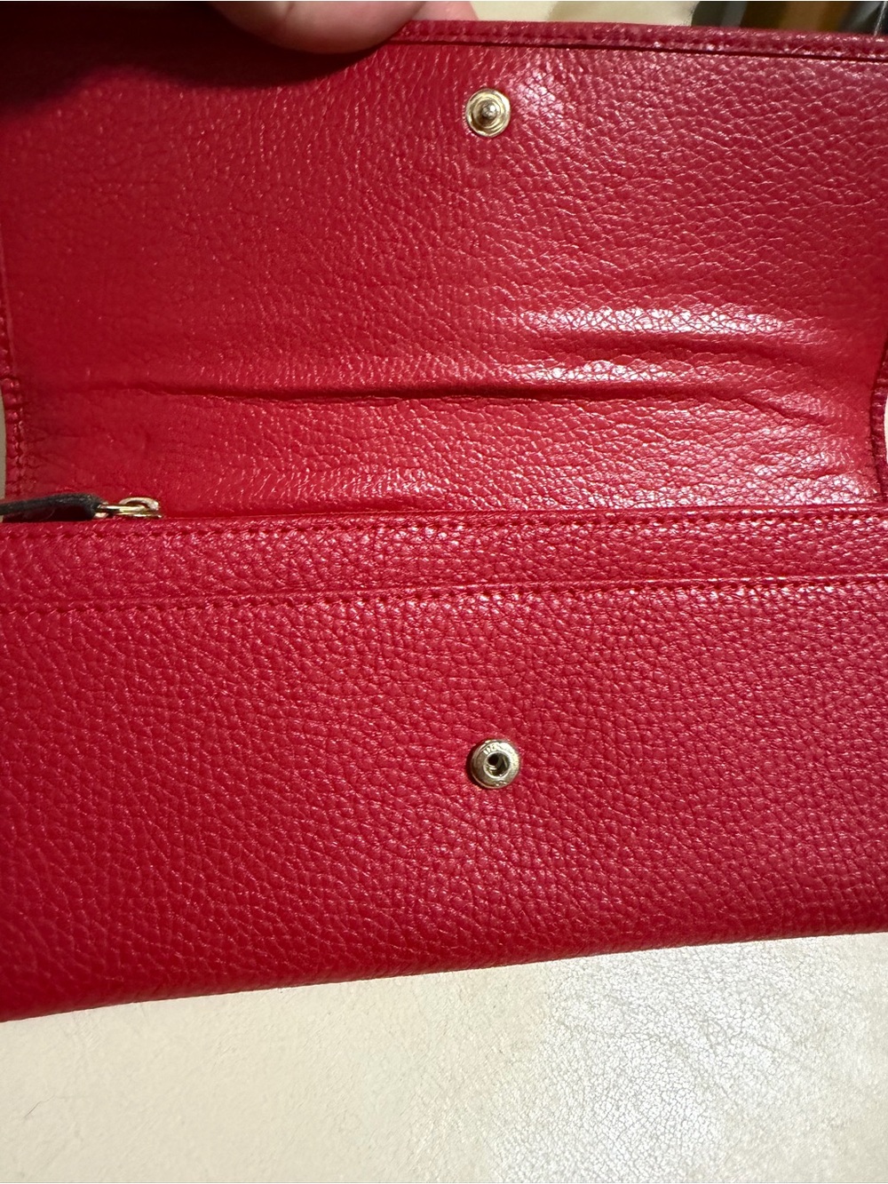 Gucci Red Leather Continental Wallet with Cat Patch and Gold Double G - Picture 4 of 10